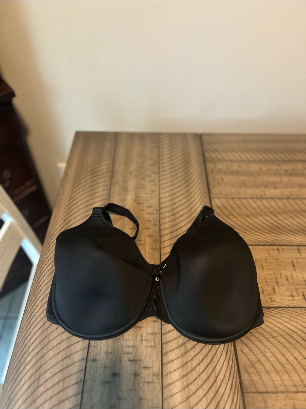 Chantelle Black Smooth T-Shirt Bra 40G - Picture 2 of 6